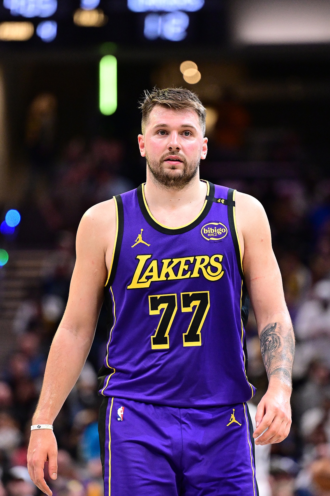 3年1.6亿or4年2.23亿?文胖:东契奇可能等到9月再对续约做出决定