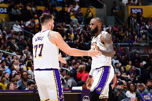 此前被公牛虐31分&amp;明日再战！ESPN预测胜率：湖人高达77.5%