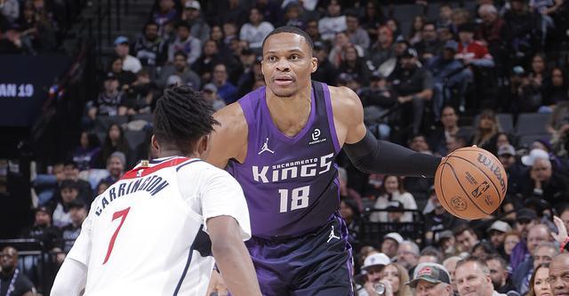 星空体育-威少26+6小萨复出13+6+5 国王主场轻取奇才