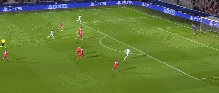 星空体育-【早报】老巴萨要带着神莱万去踢欧联了？